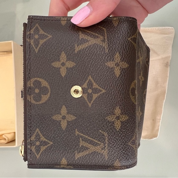 Louis Vuitton Victorine Wallet - Picture 7 of 15